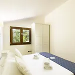דירה Giaco's 2 *